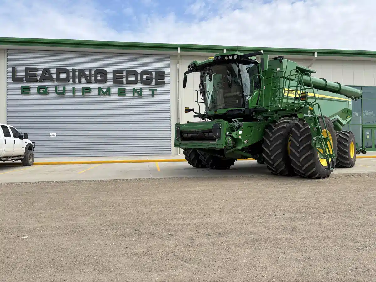 Gallery image 2 for Used 2024 John Deere X9 1000 Combine