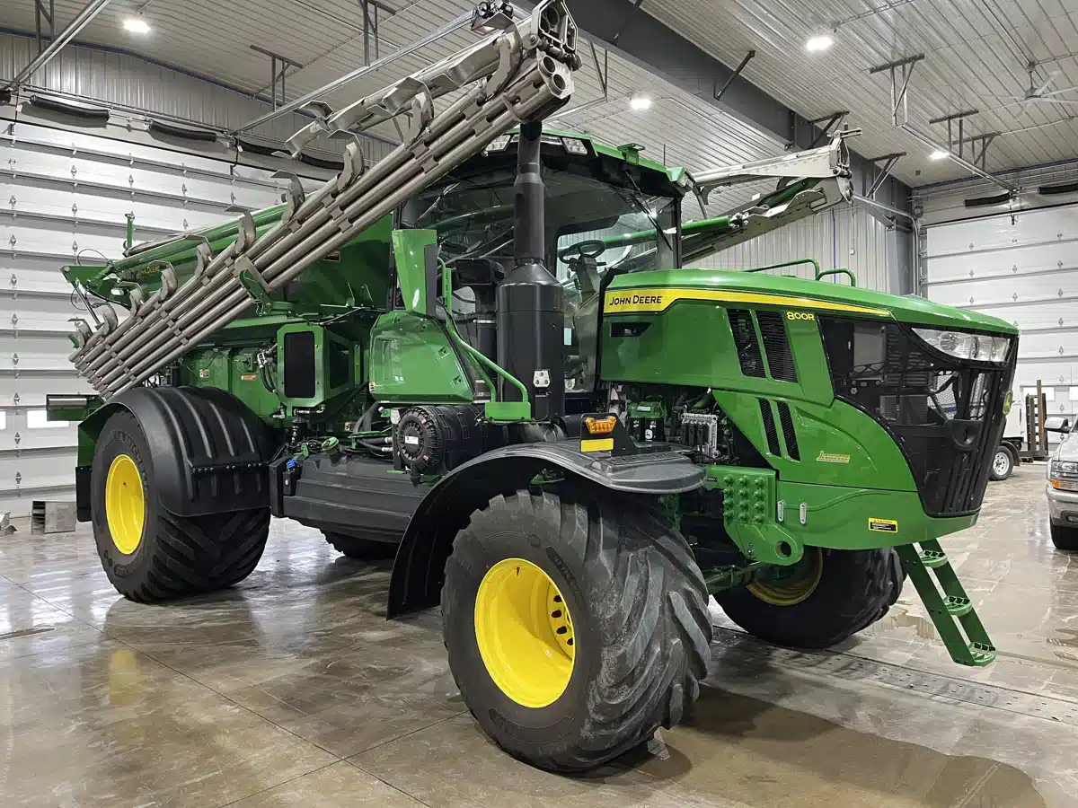 Gallery image 2 for Used 2022 John Deere 800R Anhydrous Applicator