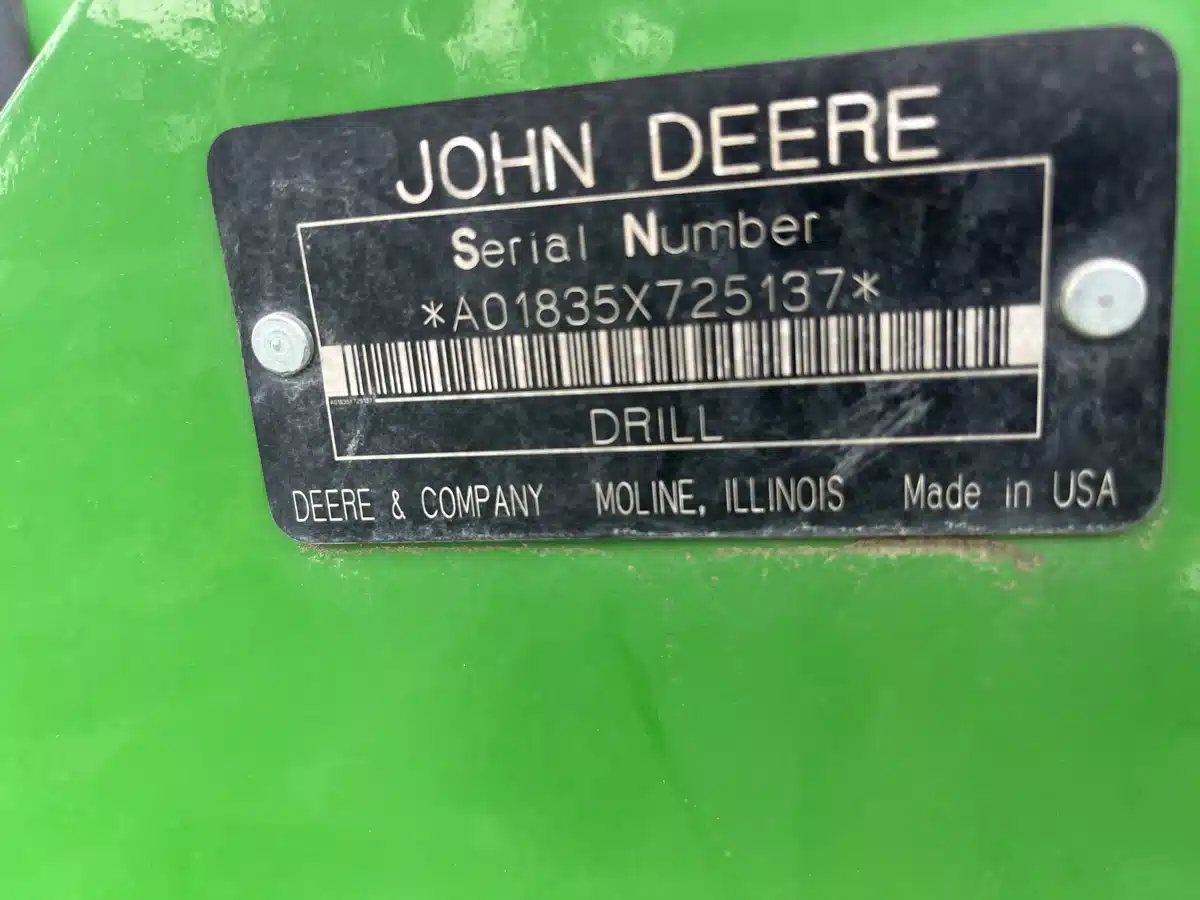 Gallery image 2 for Used 2008 John Deere 1835 Air Drill