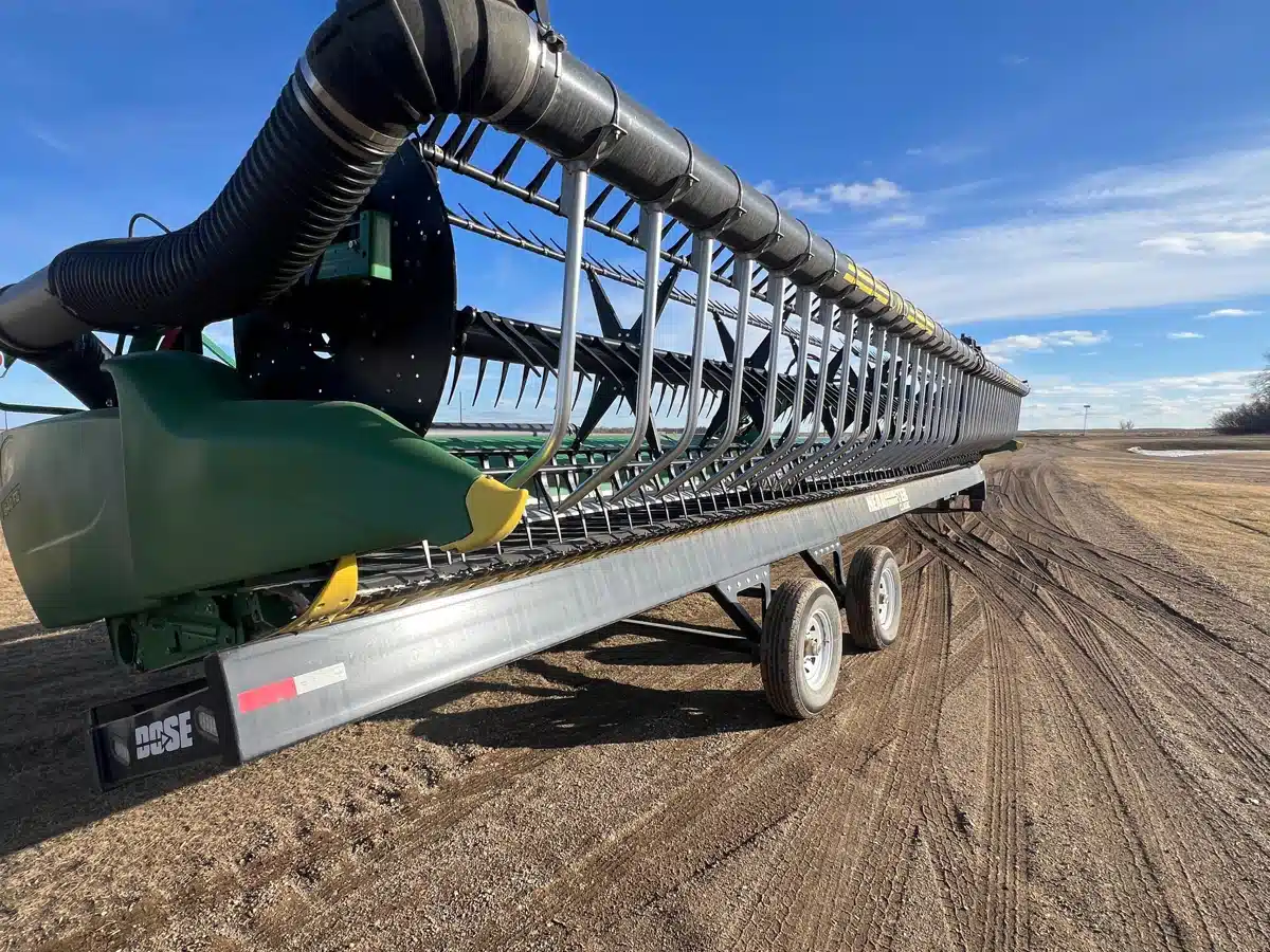 Gallery image 1 for Used 2018 John Deere 640FD Header - Draper