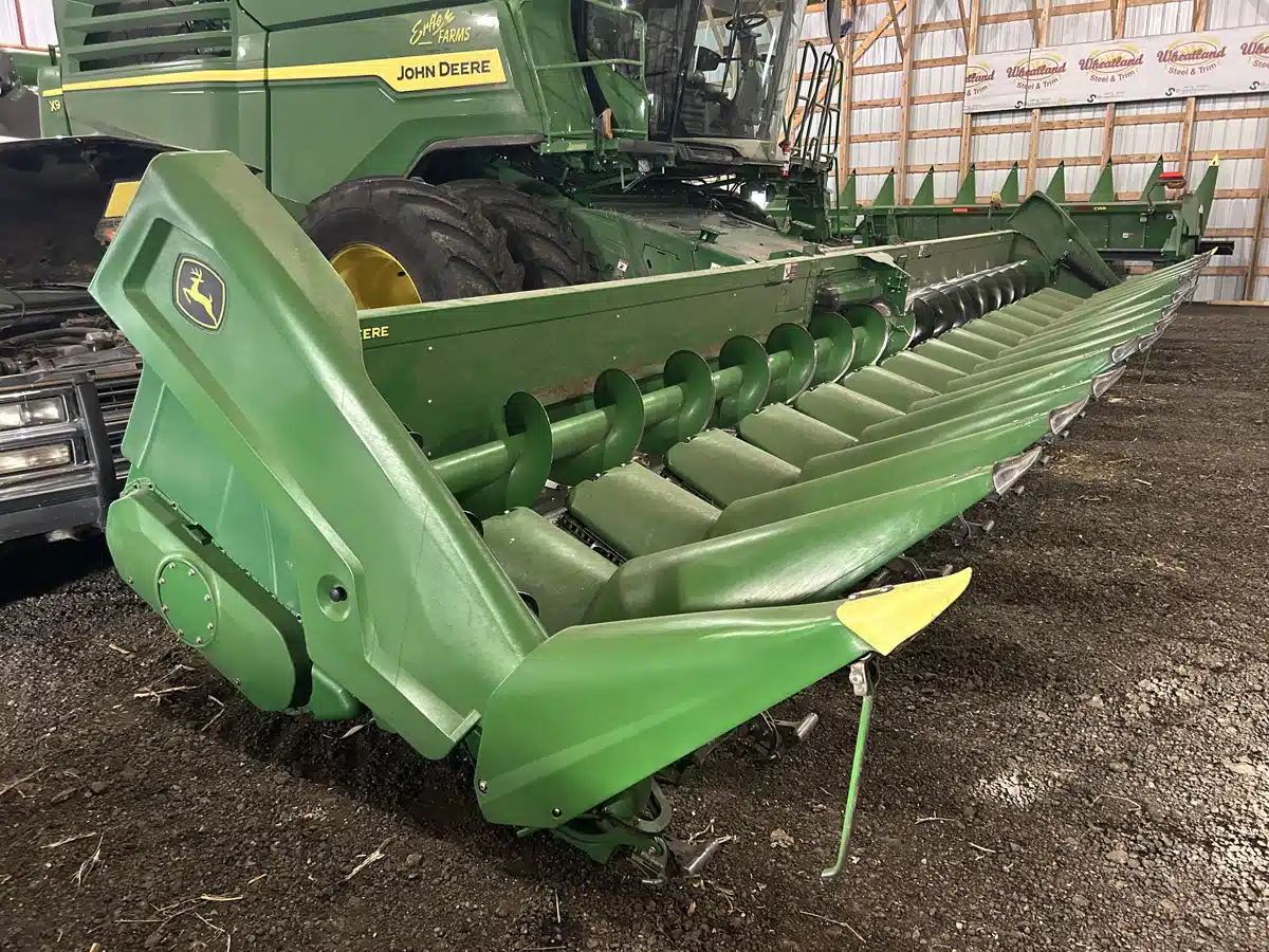 Gallery image 1 for Used 2023 John Deere C16R Header - Row Crop