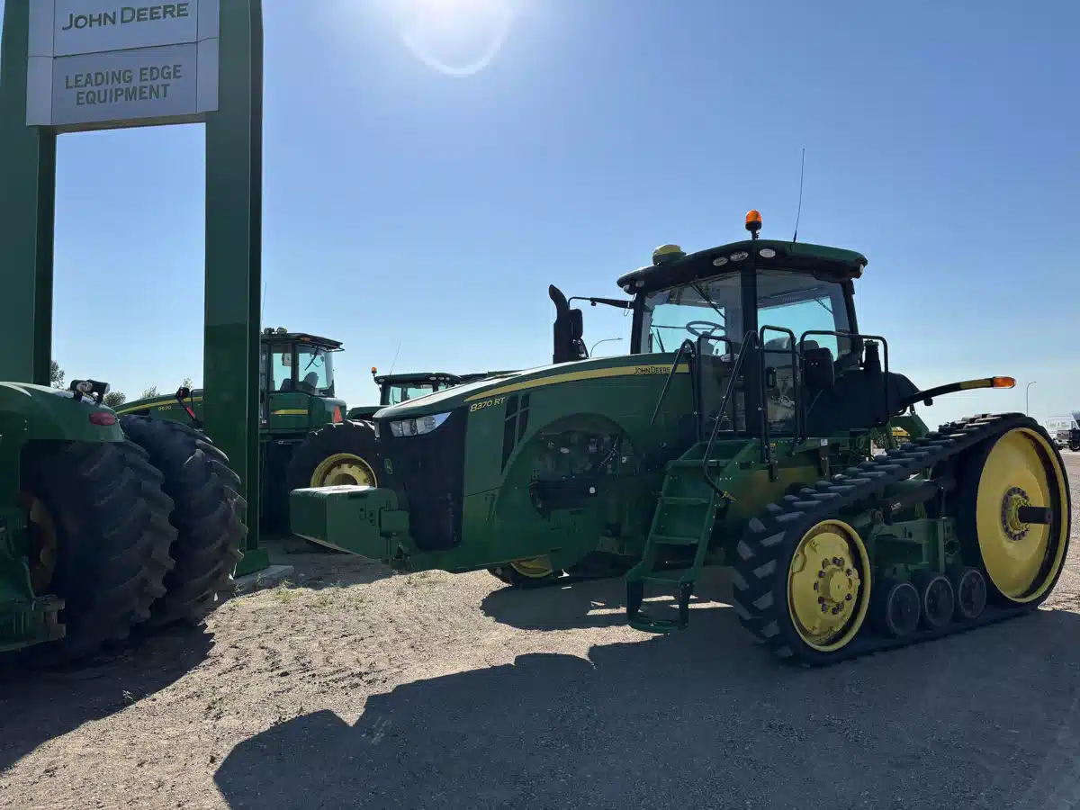 Gallery image 2 for Used 2015 John Deere 8370RT Tractor