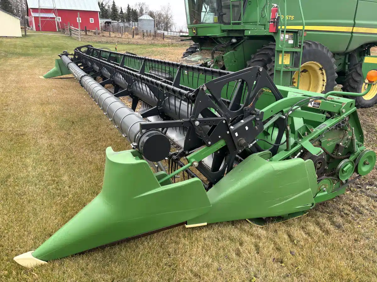 Gallery image 1 for Used 2009 John Deere 635F Header - Flex
