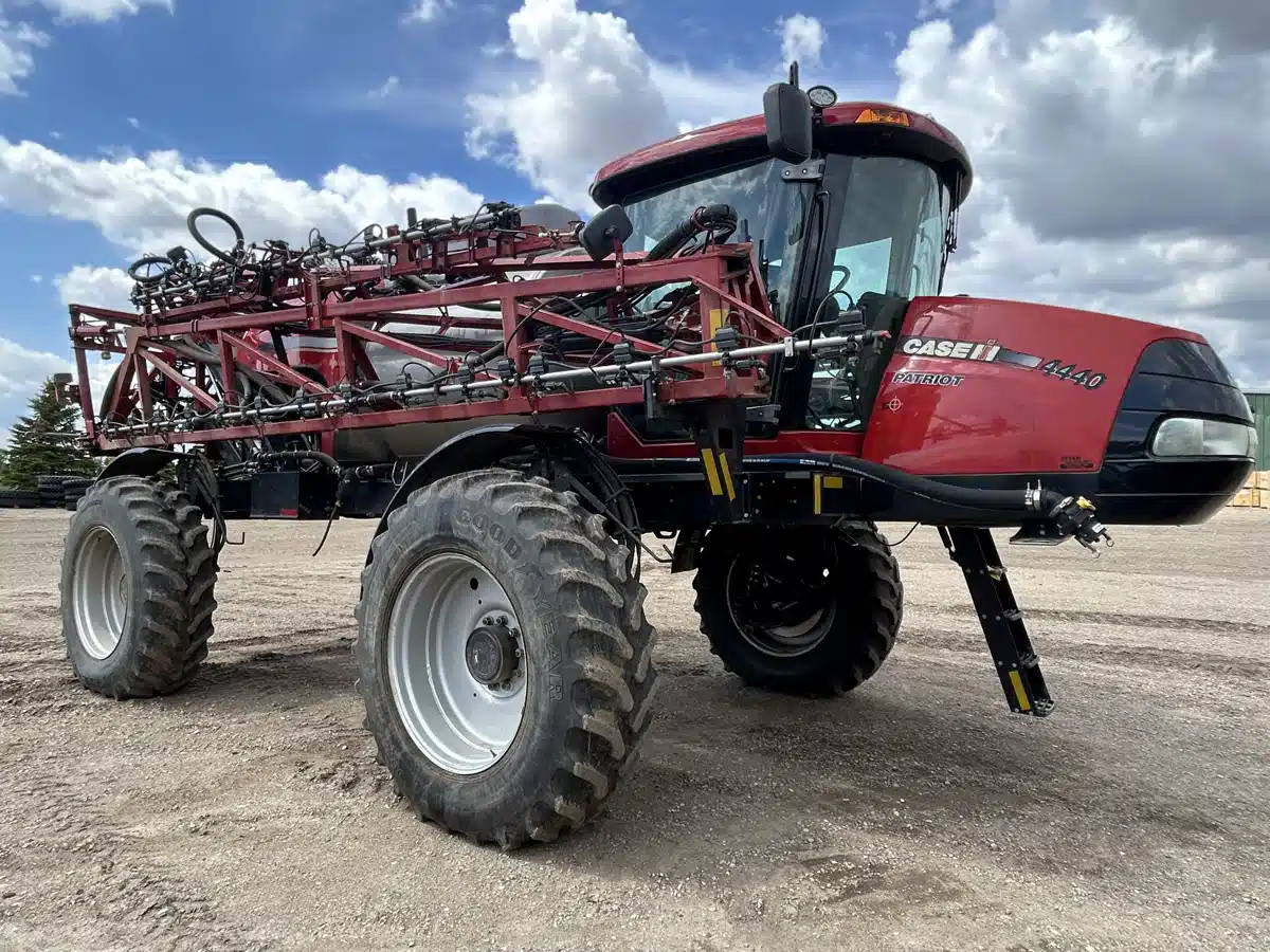 Gallery image 1 for Used 2018 Case IH PATRIOT 4440 Sprayer - Self Propelled