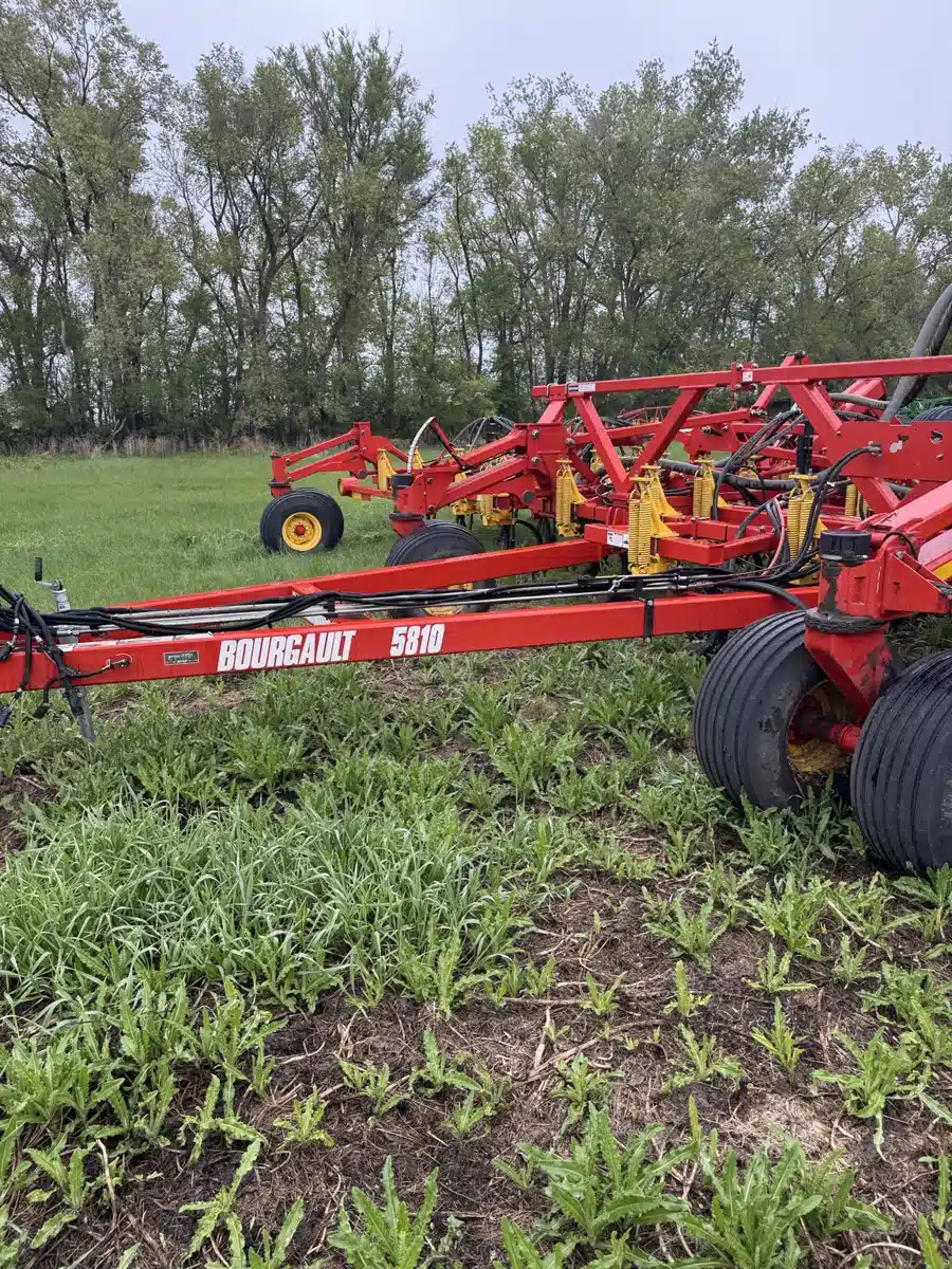 Gallery image 2 for Used 2015 Bourgault 5810-42 Air Drill