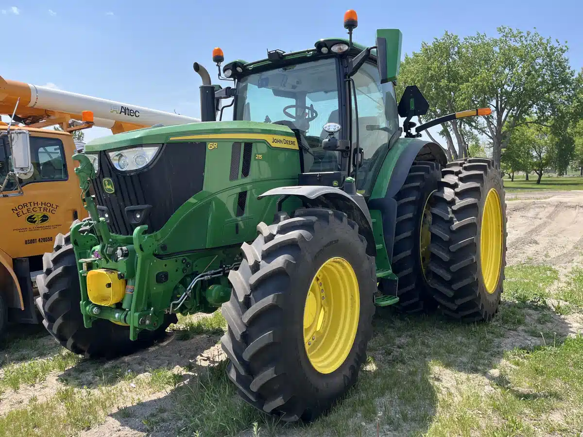 Gallery image 1 for Used 2024 John Deere 6R 215 Tractor