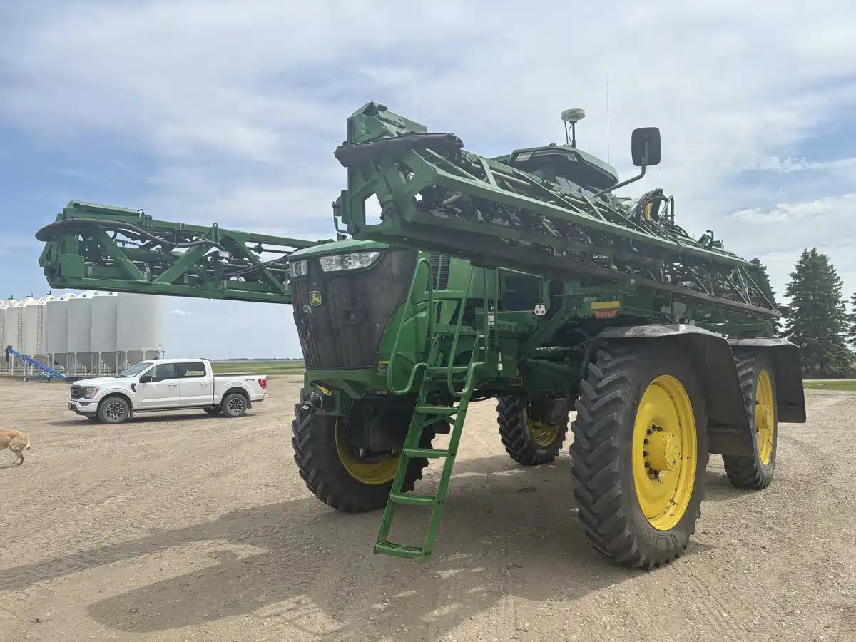 Gallery image 2 for Used 2024 John Deere 616R Sprayer - Self Propelled