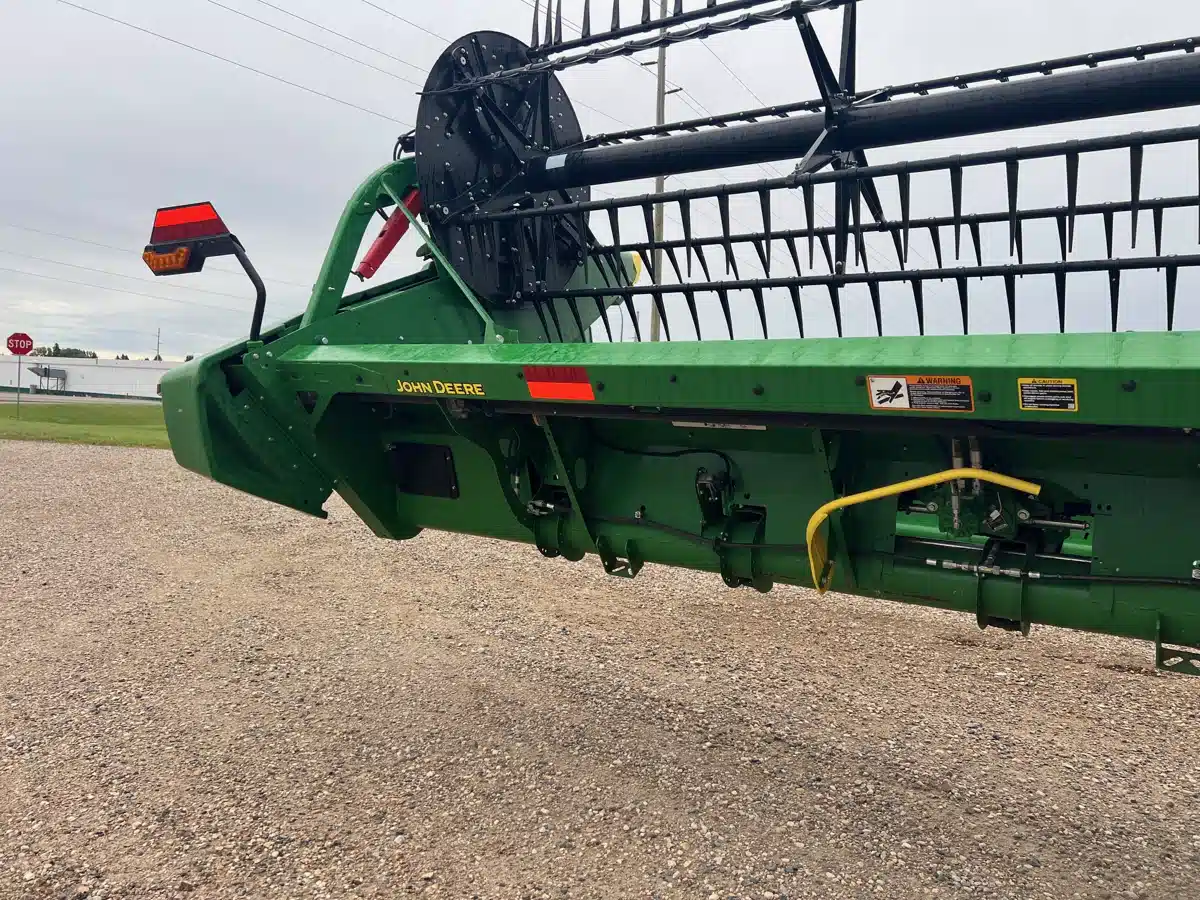 Gallery image 2 for Used 2022 John Deere RD40F Header - Flex