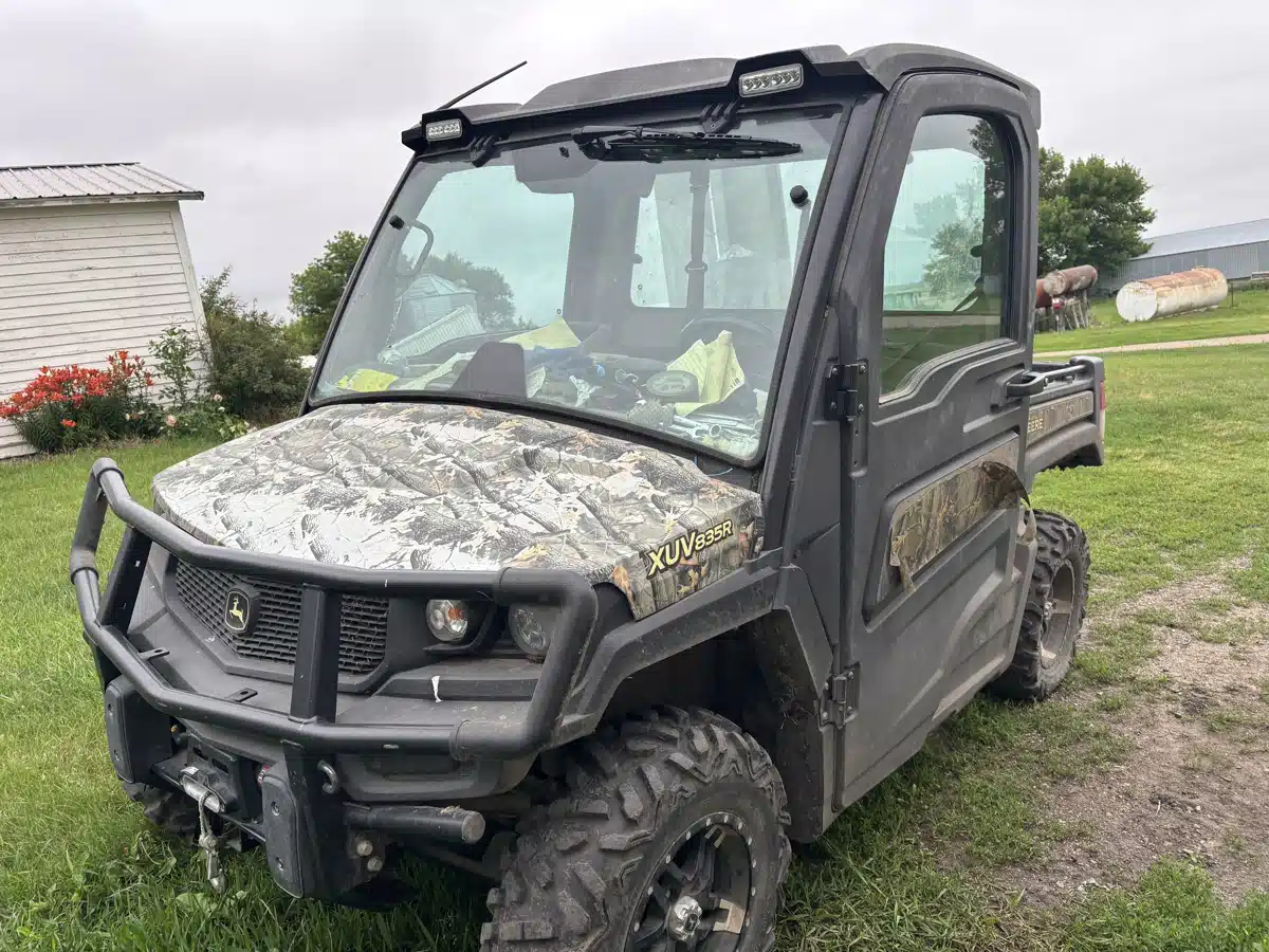 Gallery image 2 for Used 2019 John Deere XUV 835R Utility Vehicle