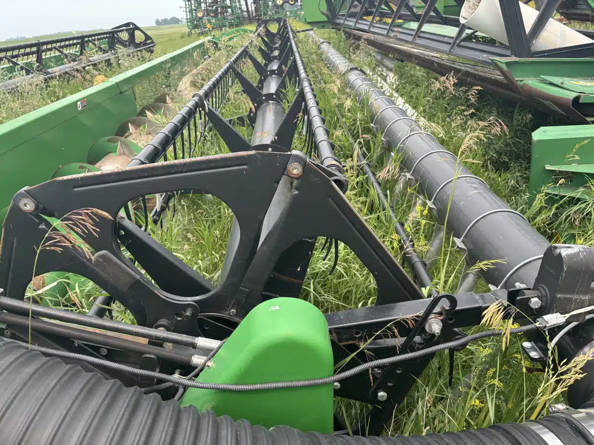 Gallery image 1 for Used 2008 John Deere 635F Header - Flex