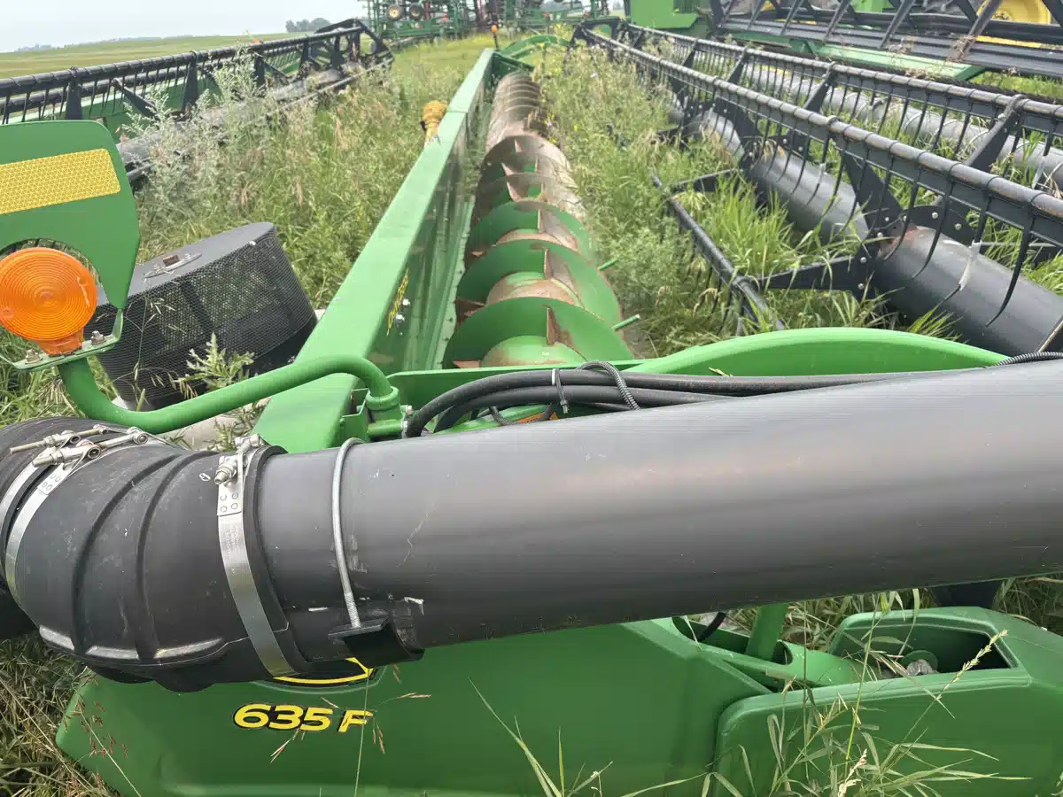 Gallery image 2 for Used 2008 John Deere 635F Header - Flex