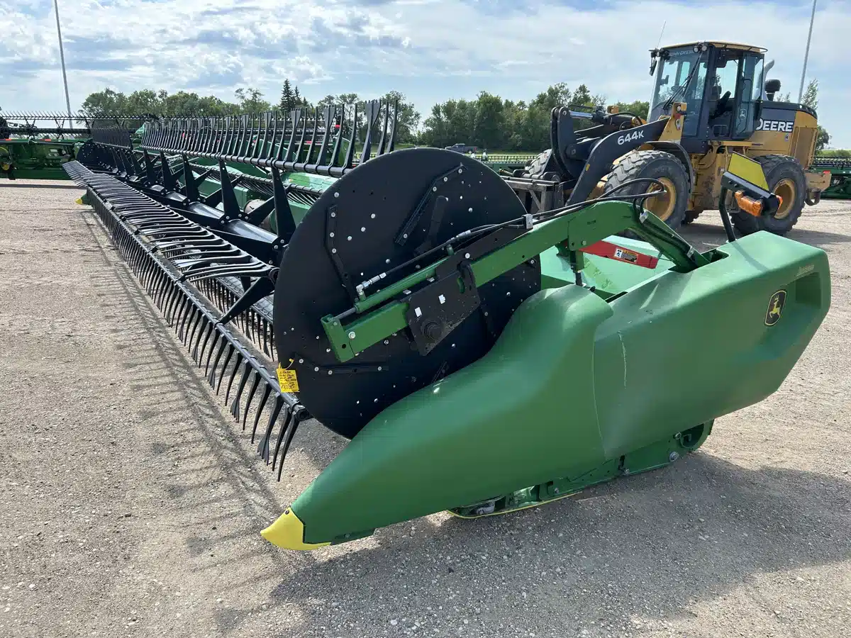 Gallery image 2 for Used 2023 John Deere RD45F Header Combine