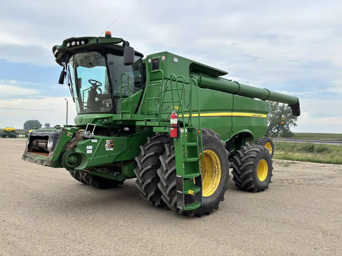 Gallery image 1 for Used 2019 John Deere S780 Combine