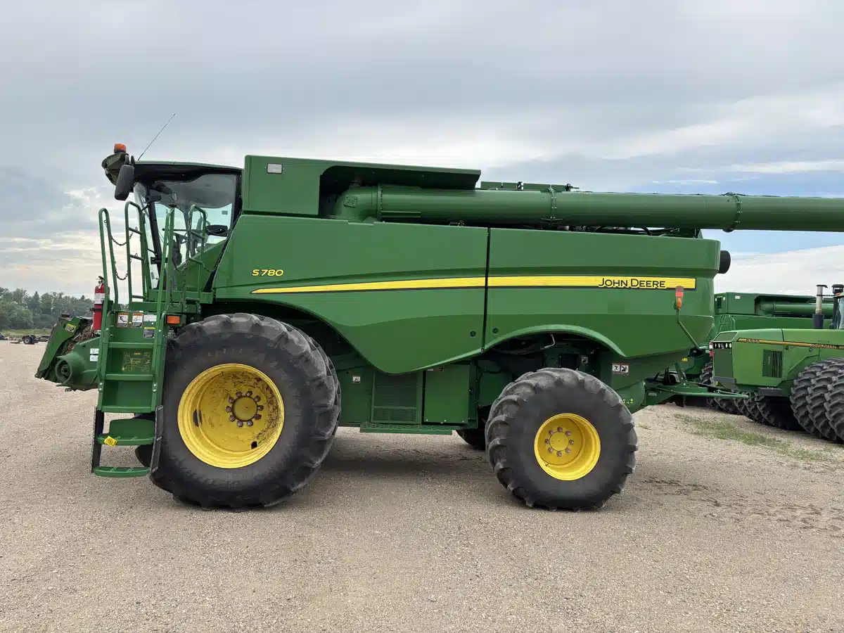 Gallery image 2 for Used 2019 John Deere S780 Combine