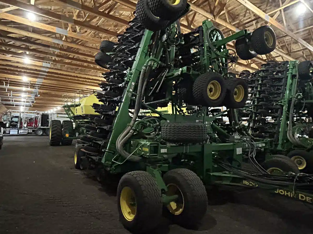 Gallery image 2 for Used 2019 John Deere 1890 Air Drill