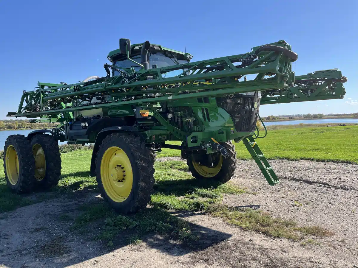 Gallery image 1 for Used 2025 John Deere 410R Sprayer - Self Propelled