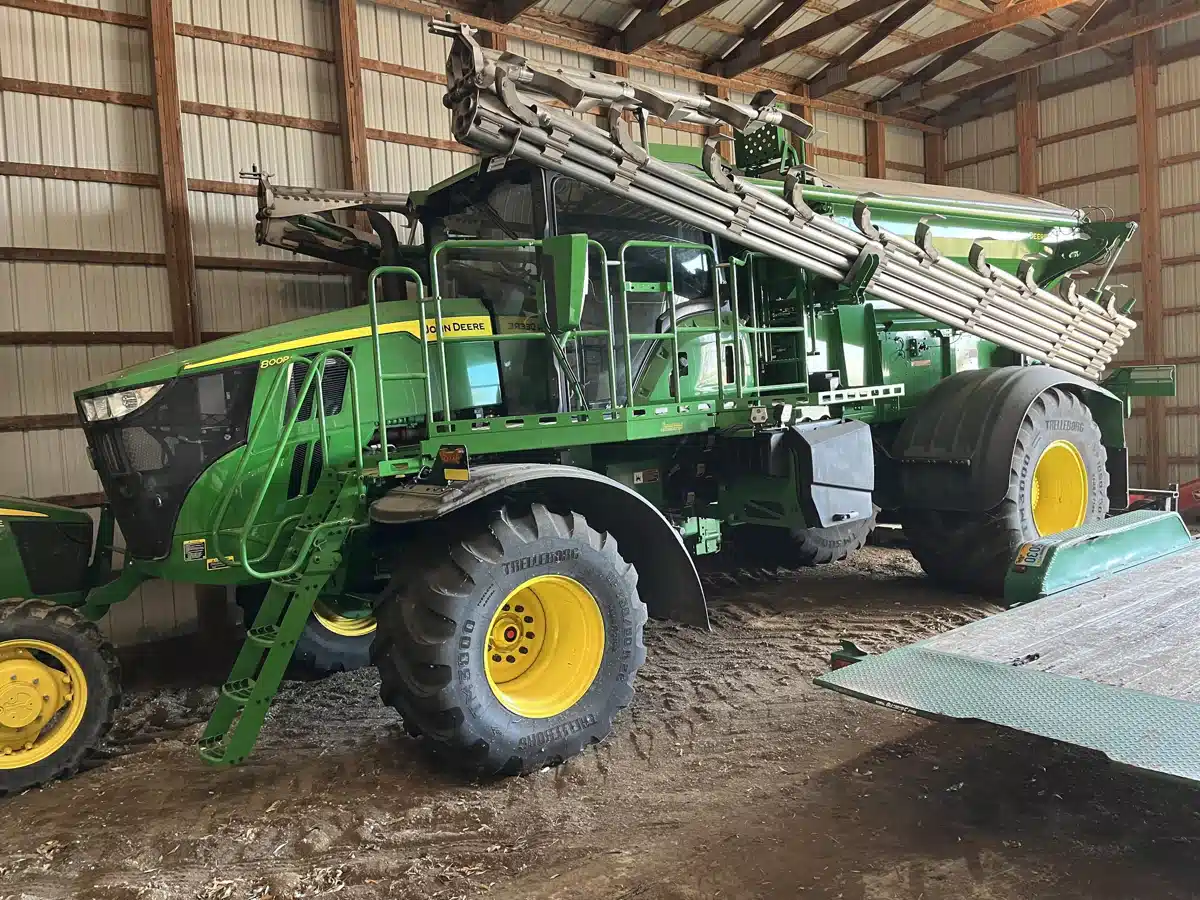 Gallery image 1 for 2025 John Deere 800R Anhydrous Applicator