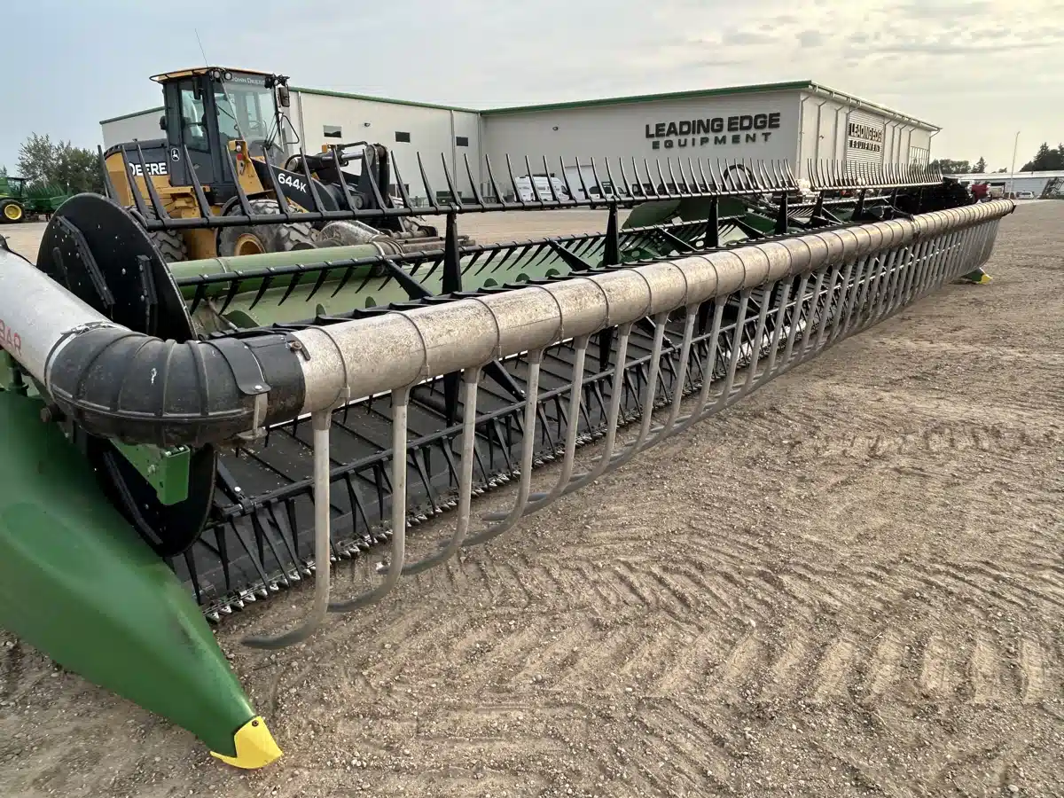 Gallery image 1 for Used 2018 John Deere 640FD Header - Draper