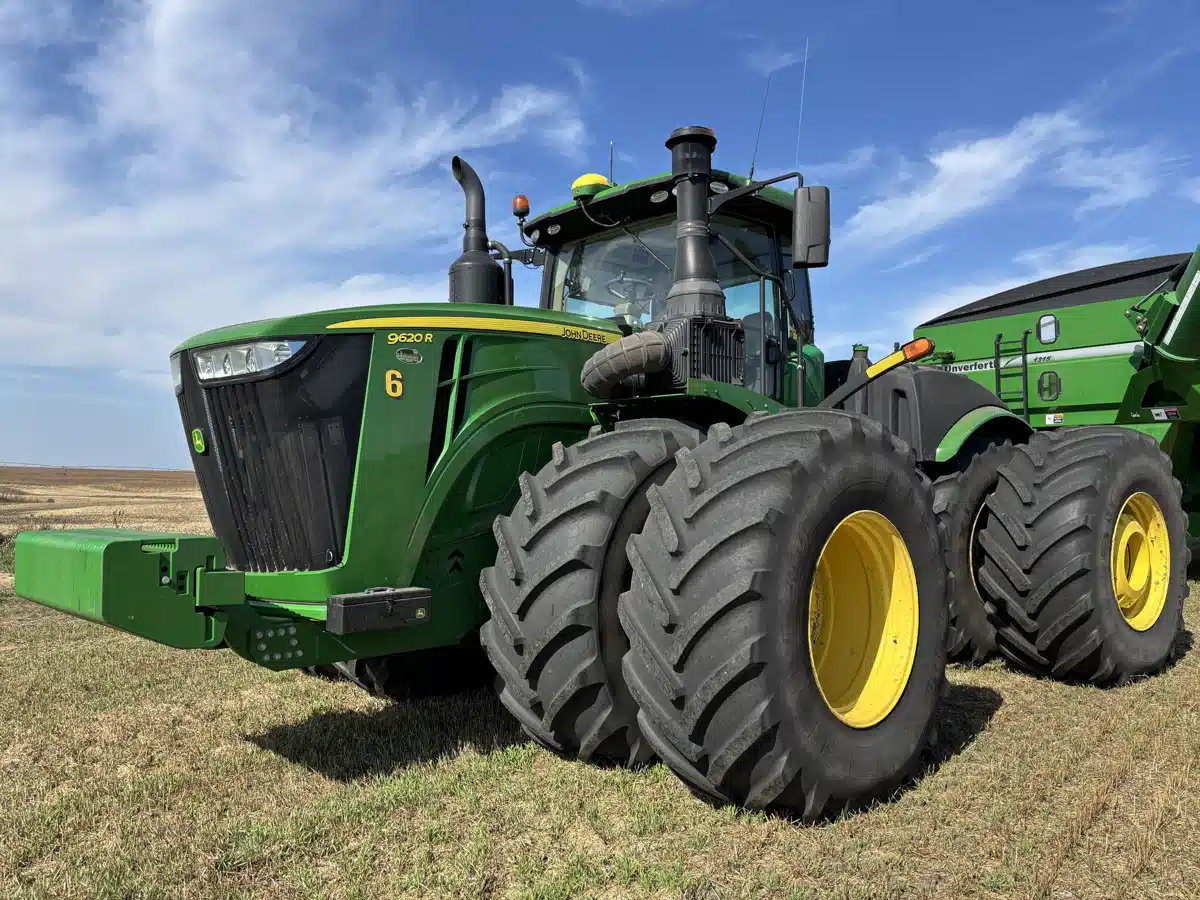 Gallery image 1 for Used 2018 John Deere 9620R Tractor