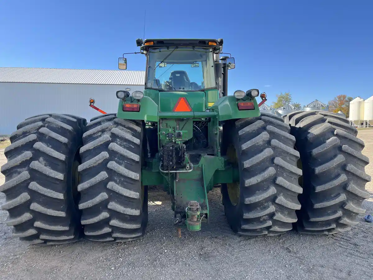 Gallery image 2 for Used 2009 John Deere 9530 Tractor