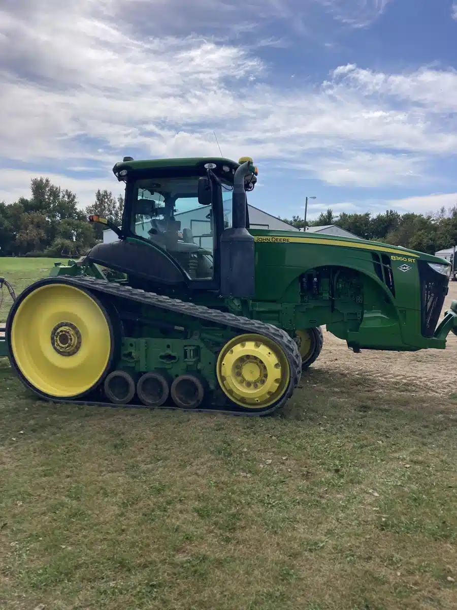 Gallery image 1 for Used 2011 John Deere 8360RT Tractor