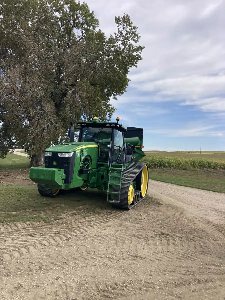 Gallery image 2 for Used 2011 John Deere 8360RT Tractor