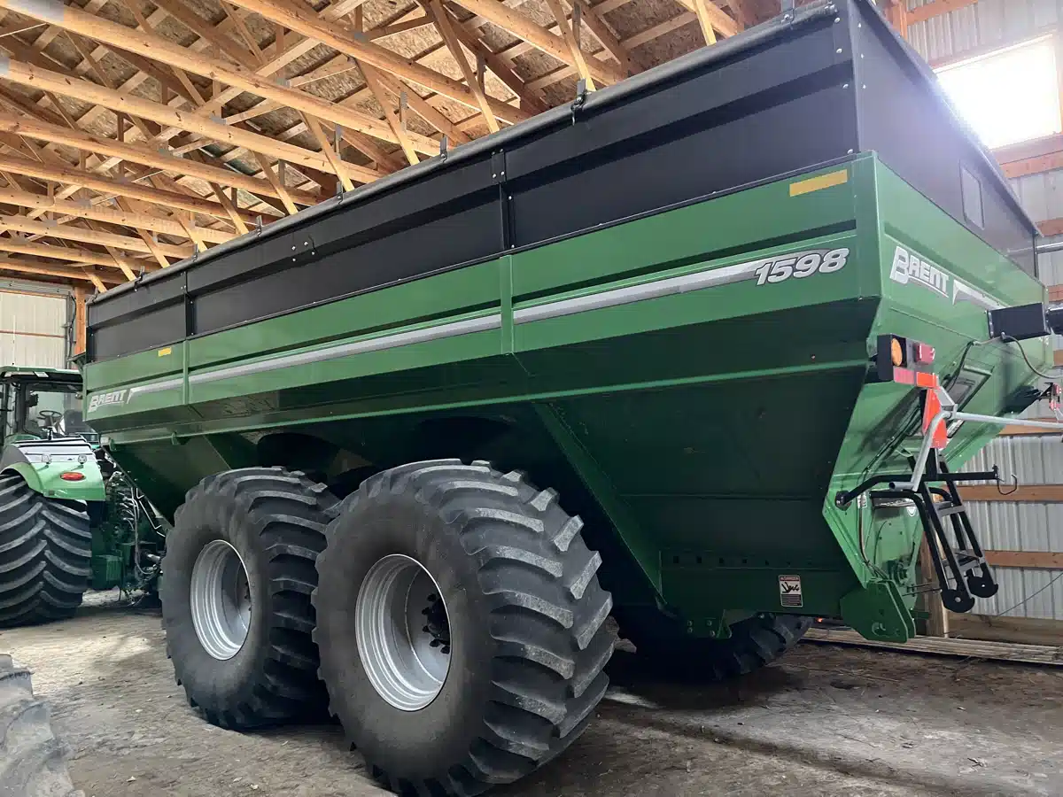 Gallery image 1 for Used 2024 Brent 1598 Grain Cart