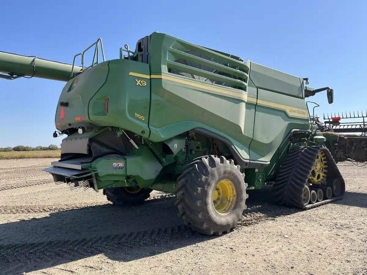 Gallery image 2 for 2024 John Deere X9 1100 Combine