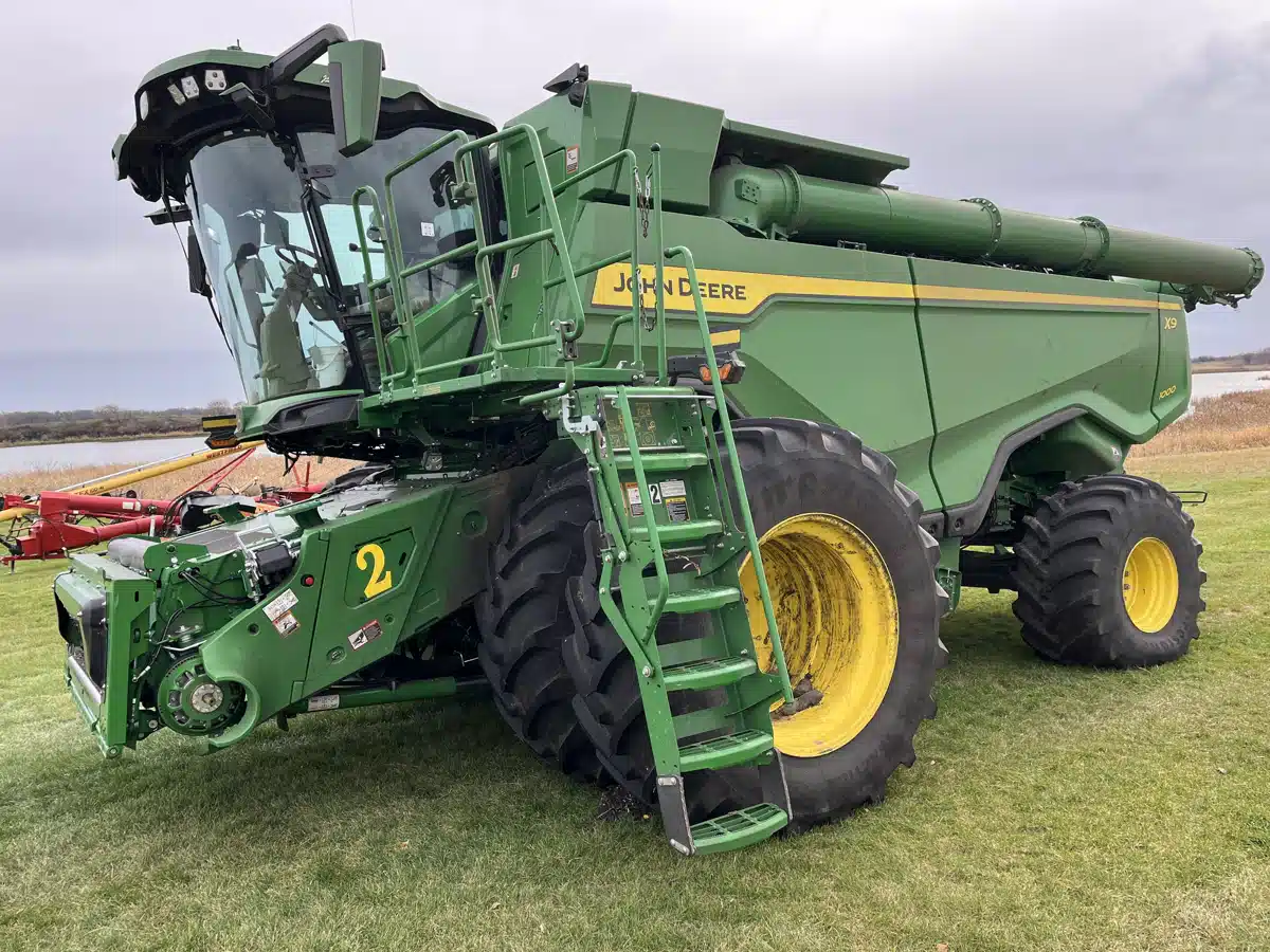 Gallery image 1 for Used 2025 John Deere X9 1000 Combine