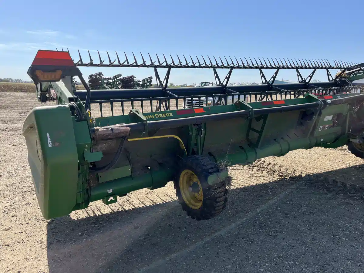 Gallery image 1 for Used 2024 John Deere HD50F Header - Flex