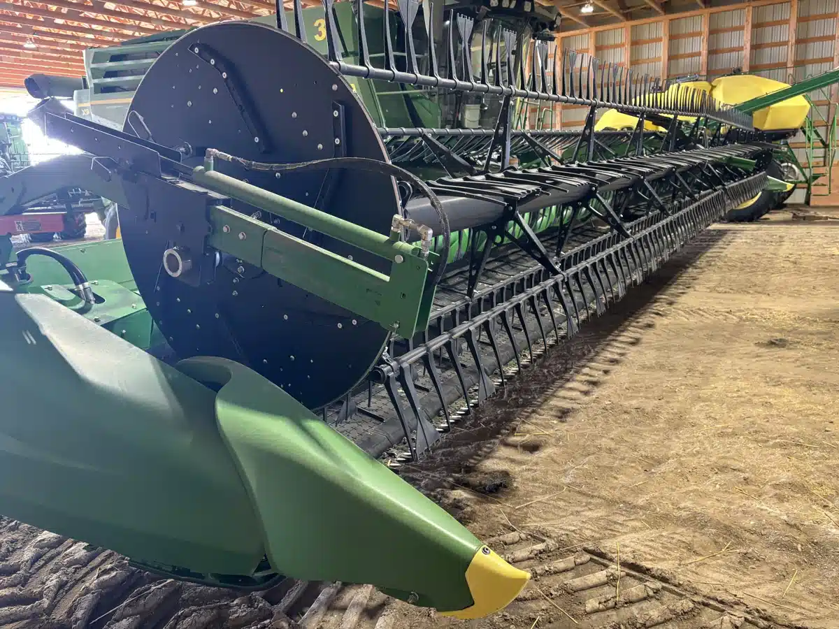 Gallery image 1 for Used 2024 John Deere HD50F Header - Flex