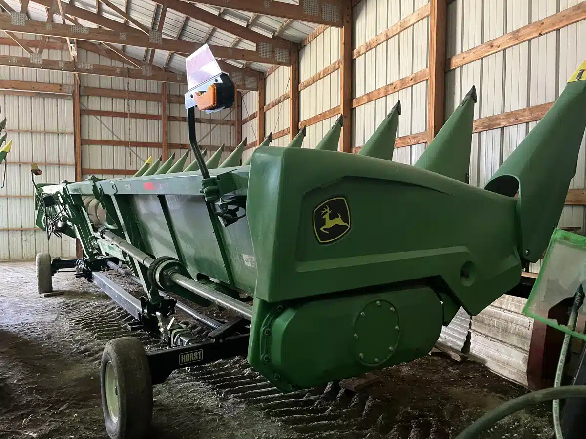 Gallery image 1 for Used 2024 John Deere C12R Header - Row Crop