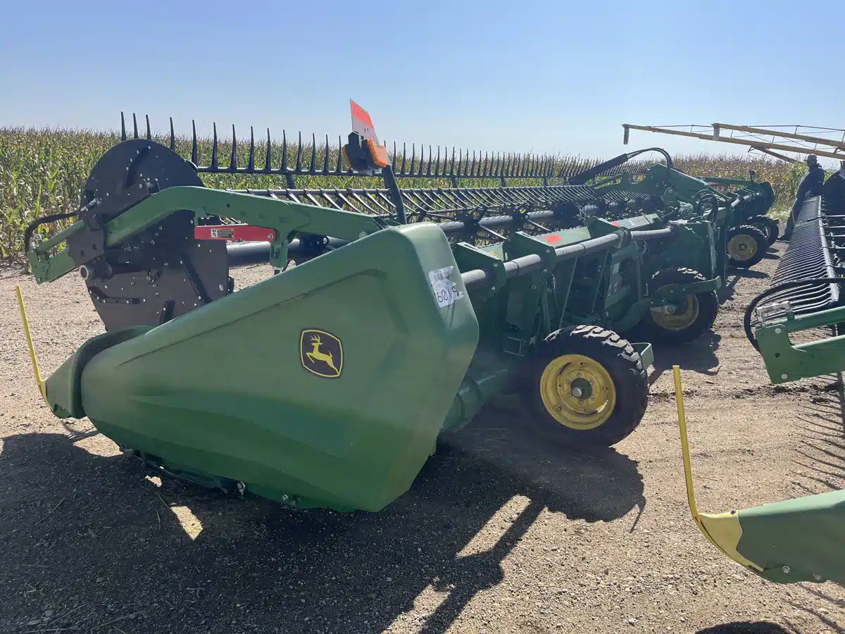 Gallery image 2 for Used 2024 John Deere HD45F Header - Flex Draper