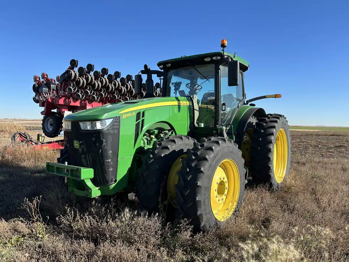 Gallery image 2 for Used 2020 John Deere 8370R Tractor