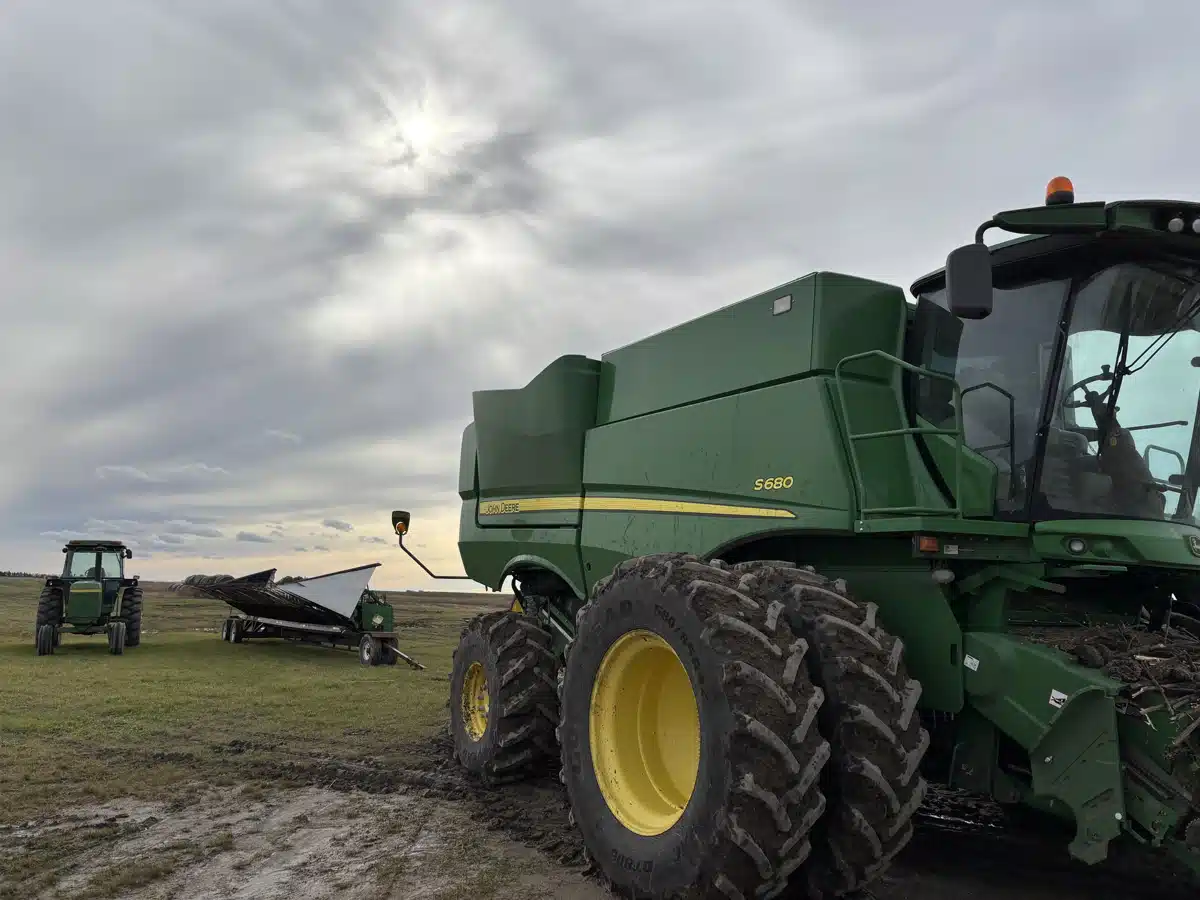 Used 2017 John Deere S680 Combine