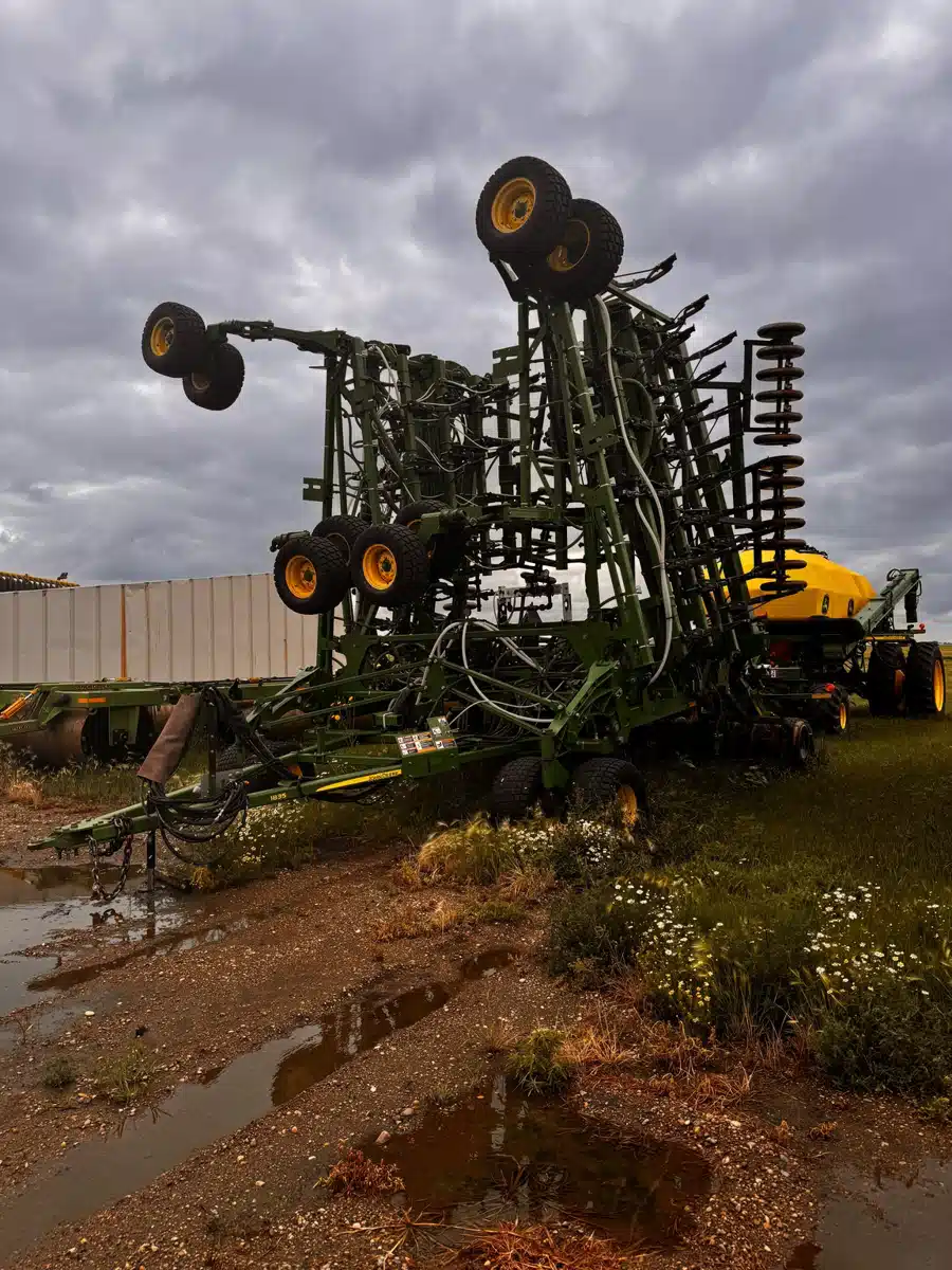 Gallery image 2 for Used 2015 John Deere 1835 Air Drill