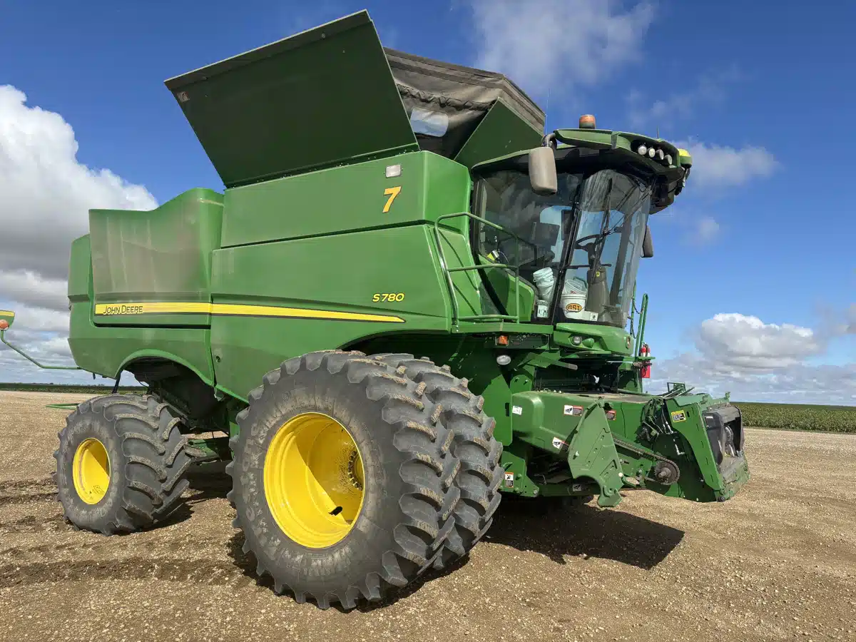 Gallery image 1 for 2019 John Deere S780 Combine