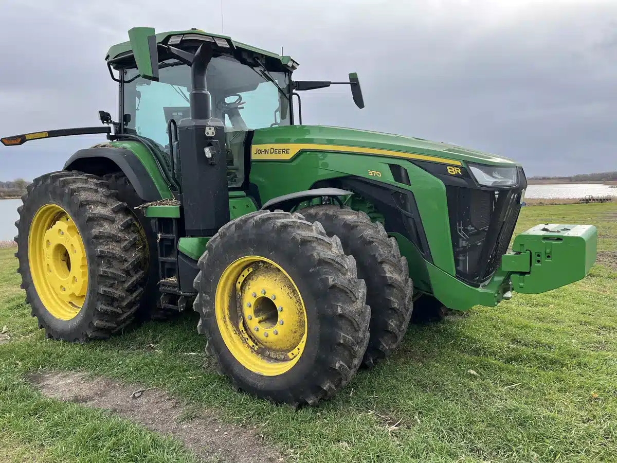 Gallery image 1 for Used 2025 John Deere 8R 370 Tractor
