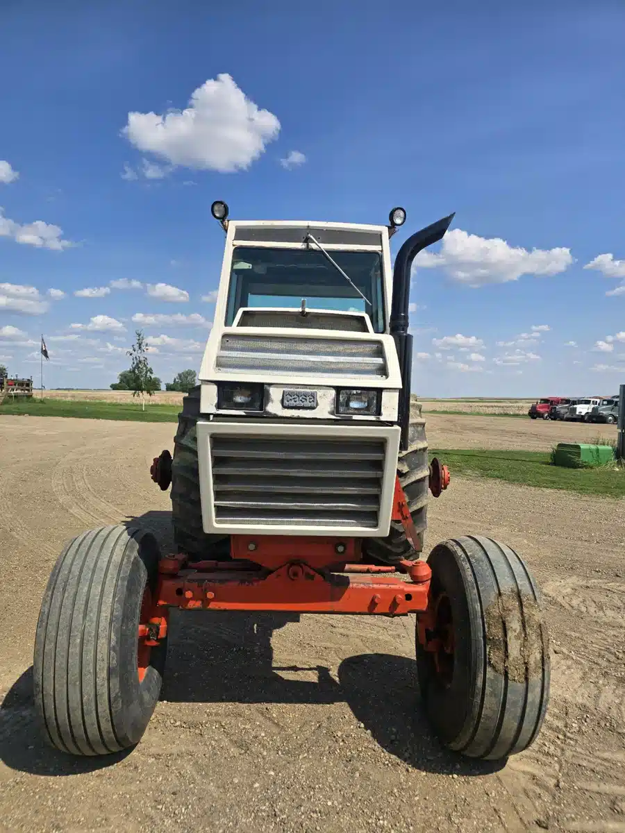 Gallery image 2 for Used 1979 Case IH 2390 Tractor