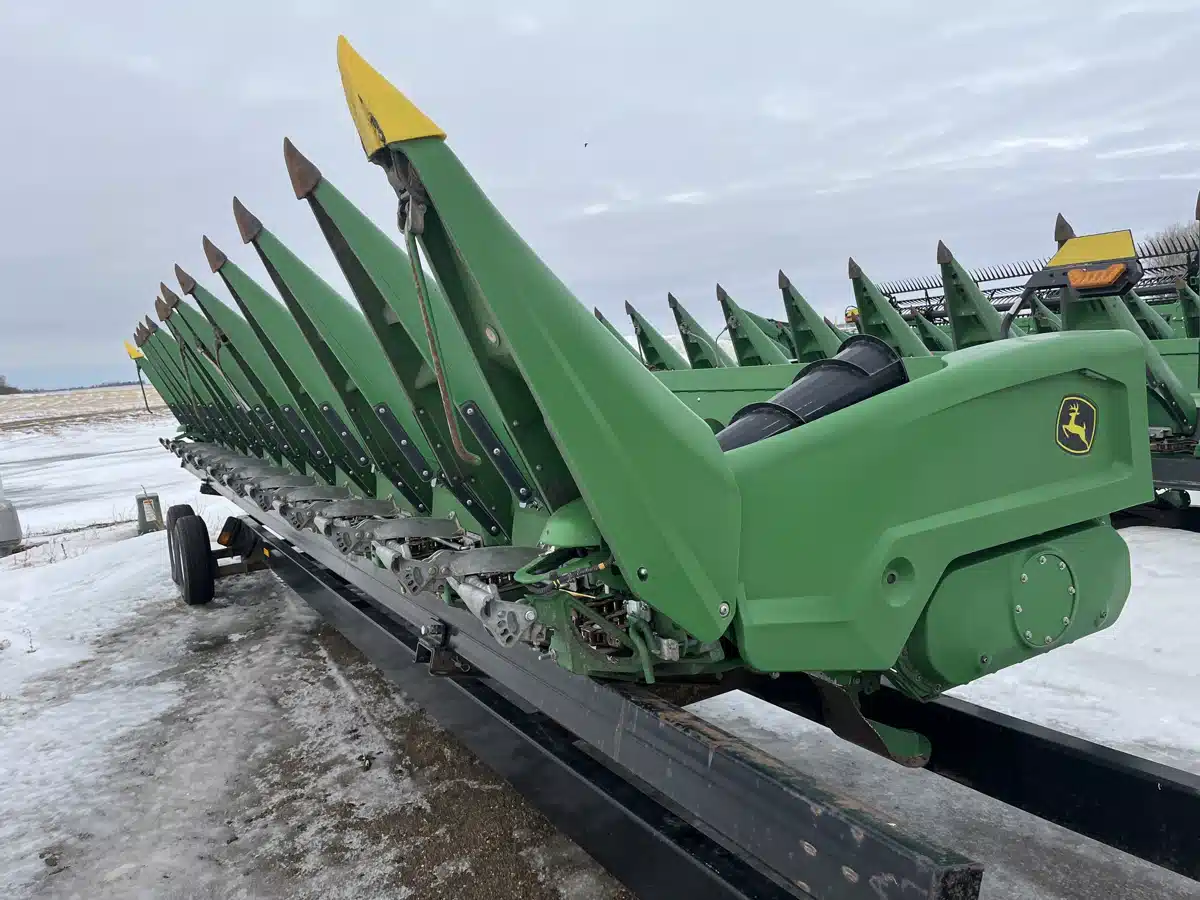 Gallery image 1 for 2025 John Deere CR 12 Header - Row Crop