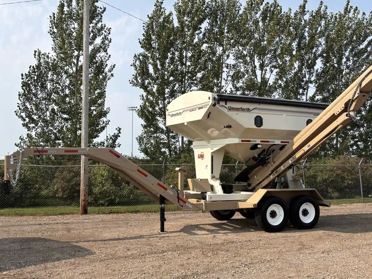 Gallery image 2 for Used 2025 Unverferth NEW 3955DXL Tender