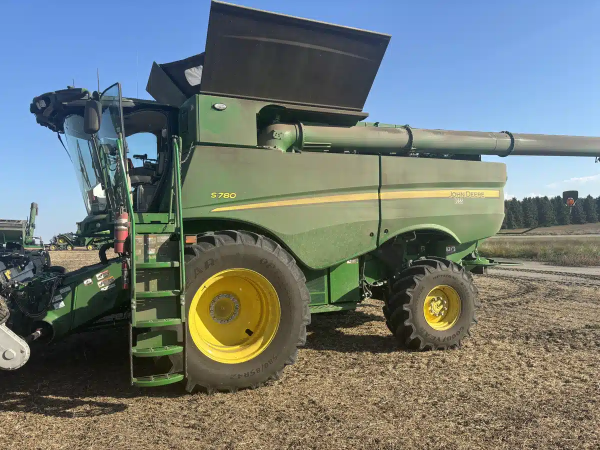 Gallery image 1 for Used 2024 John Deere S780 Combine