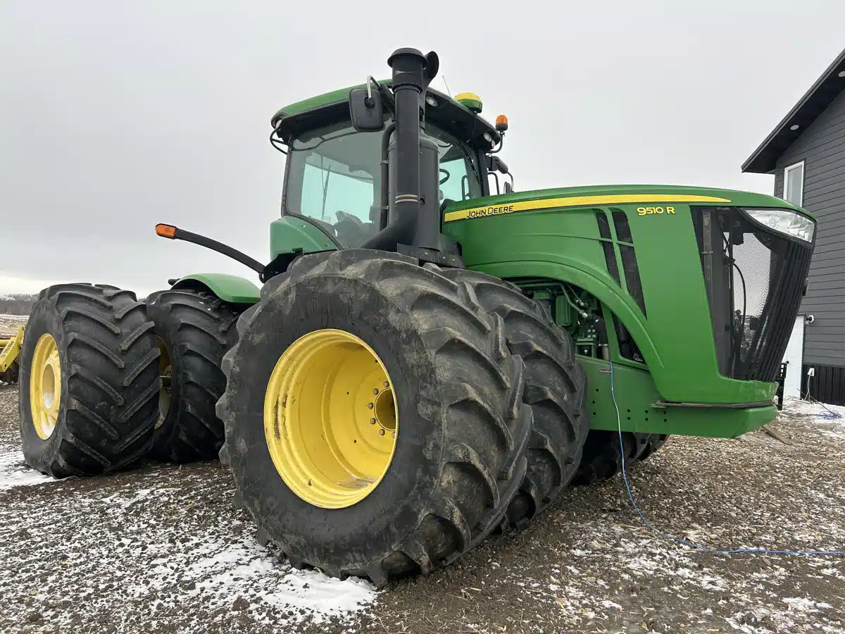 Gallery image 2 for Used 2013 John Deere 9510R Tractor