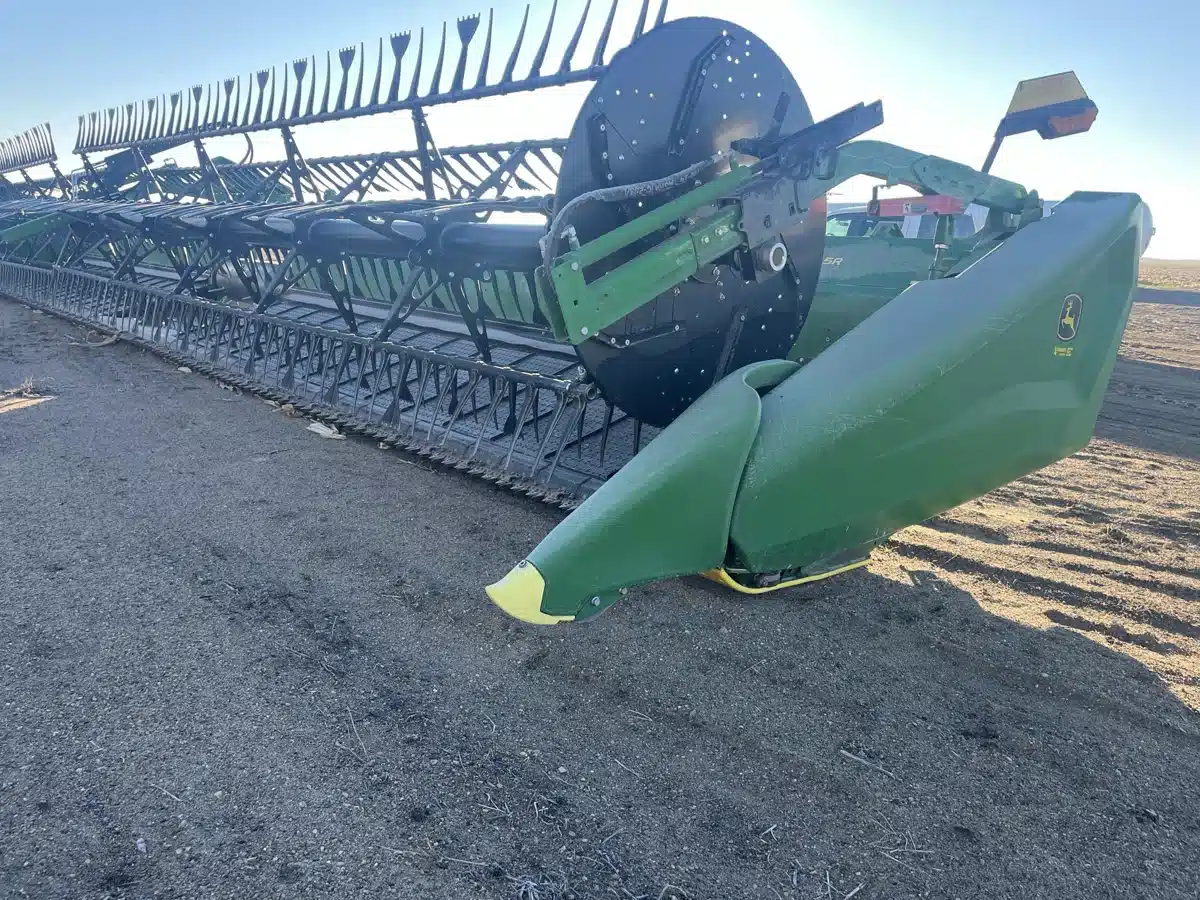Gallery image 1 for 2023 John Deere HD45R Header - Draper