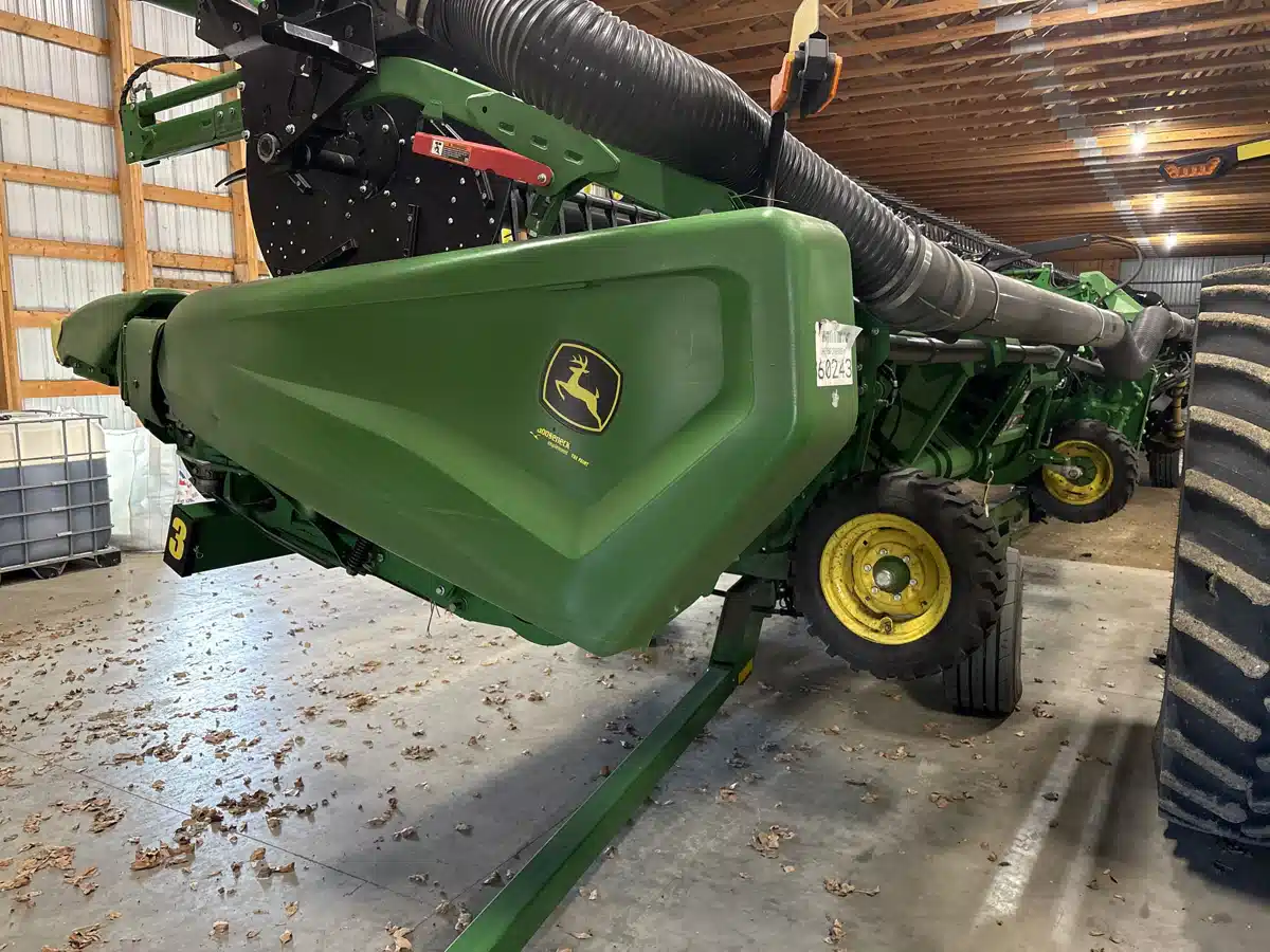 Gallery image 1 for 2024 John Deere HD50F Header - Flex