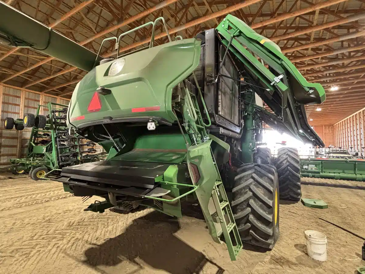 Gallery image 2 for 2025 John Deere X9 1000 Combine