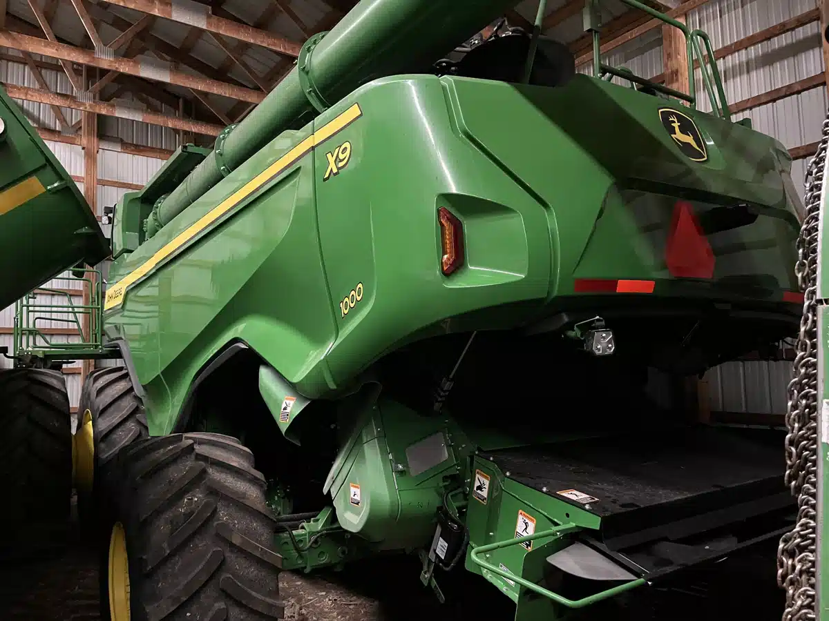 Gallery image 1 for 2025 John Deere X9 1000 Combine