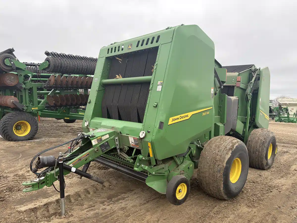 Gallery image 1 for 2024 John Deere 561M Round Baler