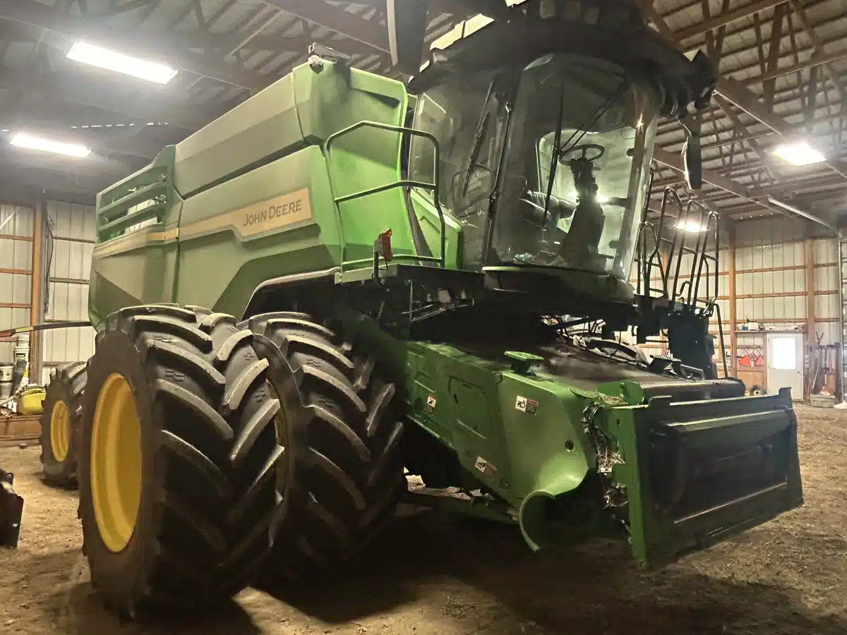 Gallery image 2 for 2023 John Deere X9 1000 Combine