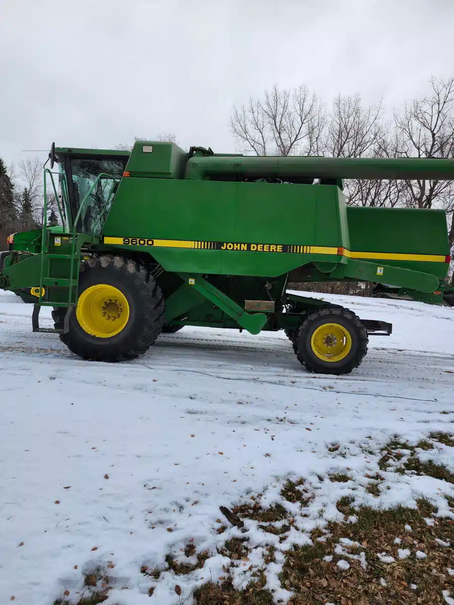 Used 1990 John Deere 9600 Combine